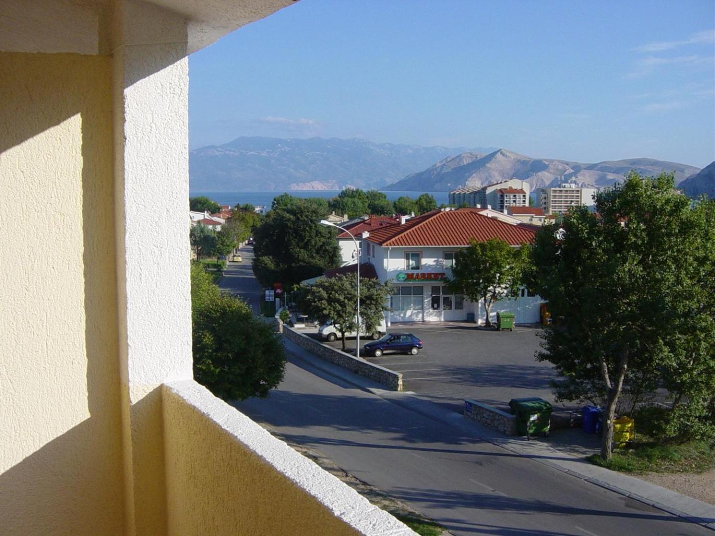 Apartments Miljenka Башка Екстер'єр фото