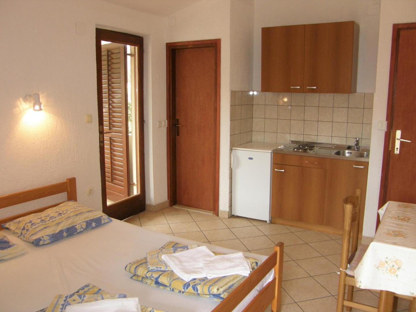 Apartments Miljenka Башка Екстер'єр фото
