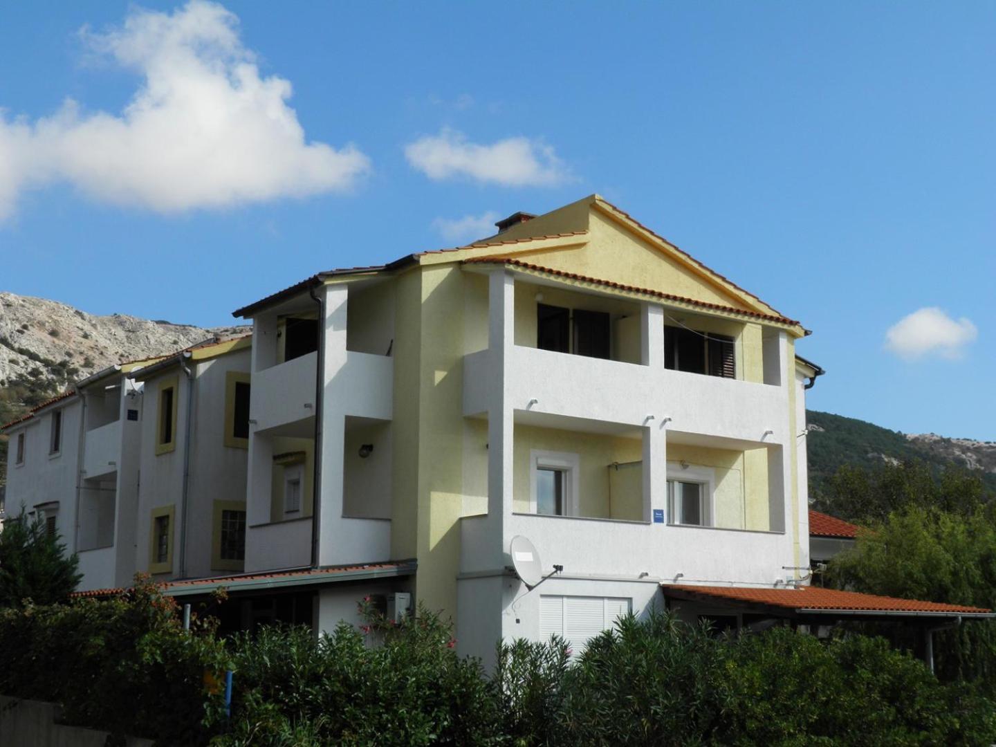 Apartments Miljenka Башка Екстер'єр фото